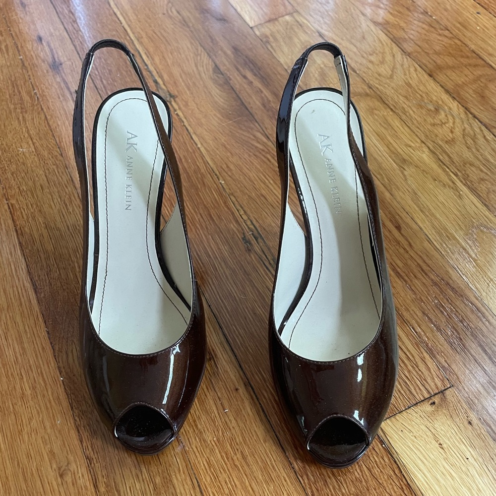 Anne Klein Brown Leather Heels